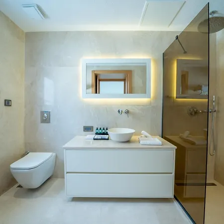 Отель Kalkan Private With Pool